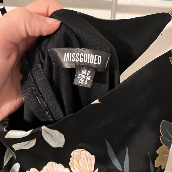 Floral dress - Picture 6 of 6